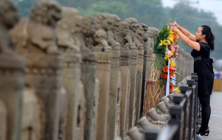 新華微評：勿忘歷史，強我中華